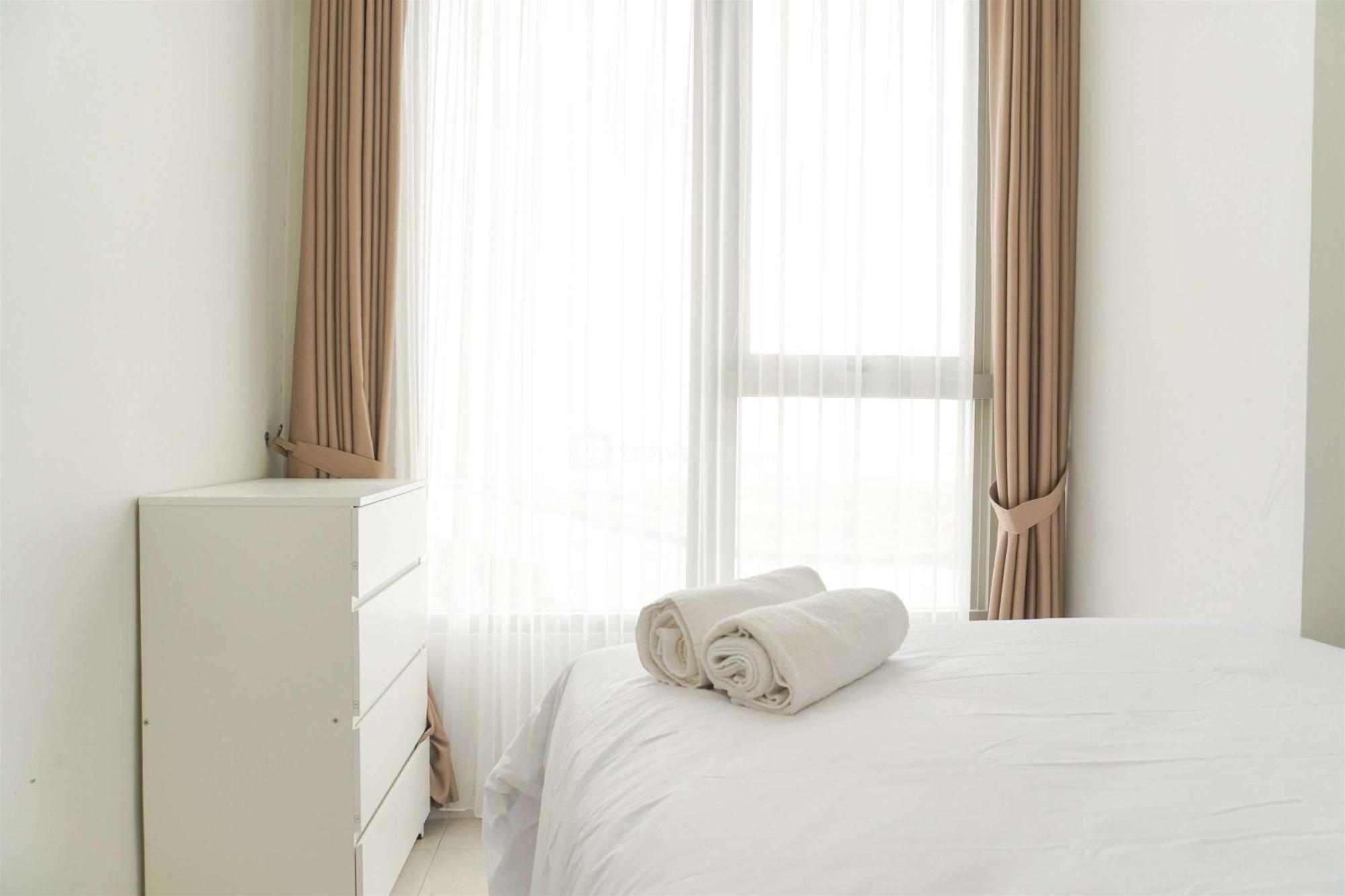 Modern Look And Comfy 2br Gold Coast By Travelio Apartemen